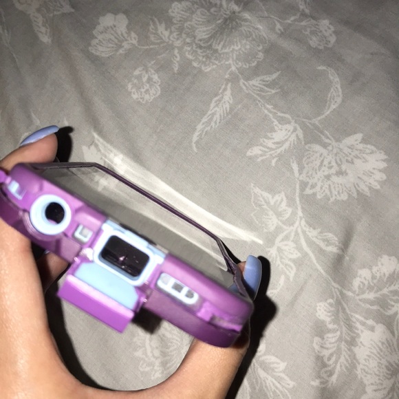 5/5s purple life proof case - Picture 6 of 6